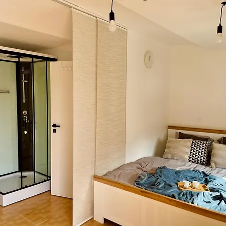 Apartment M.f. *