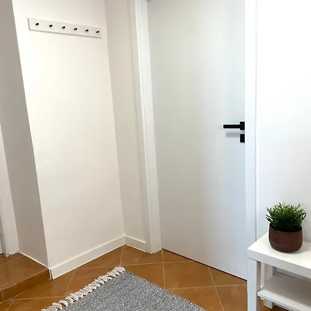 M.f. Apartment *